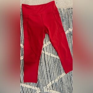 ZYIA Vibrant Red Cropped Leggings/Yoga Pants, siz 6-8 (fits like 4)